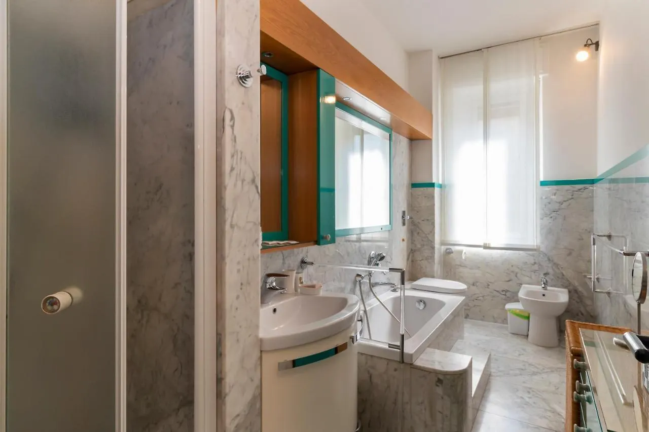 Altido Sleek Flat With Balcony, Walking Distance From Milan Centre Apartment 0*,  Italy