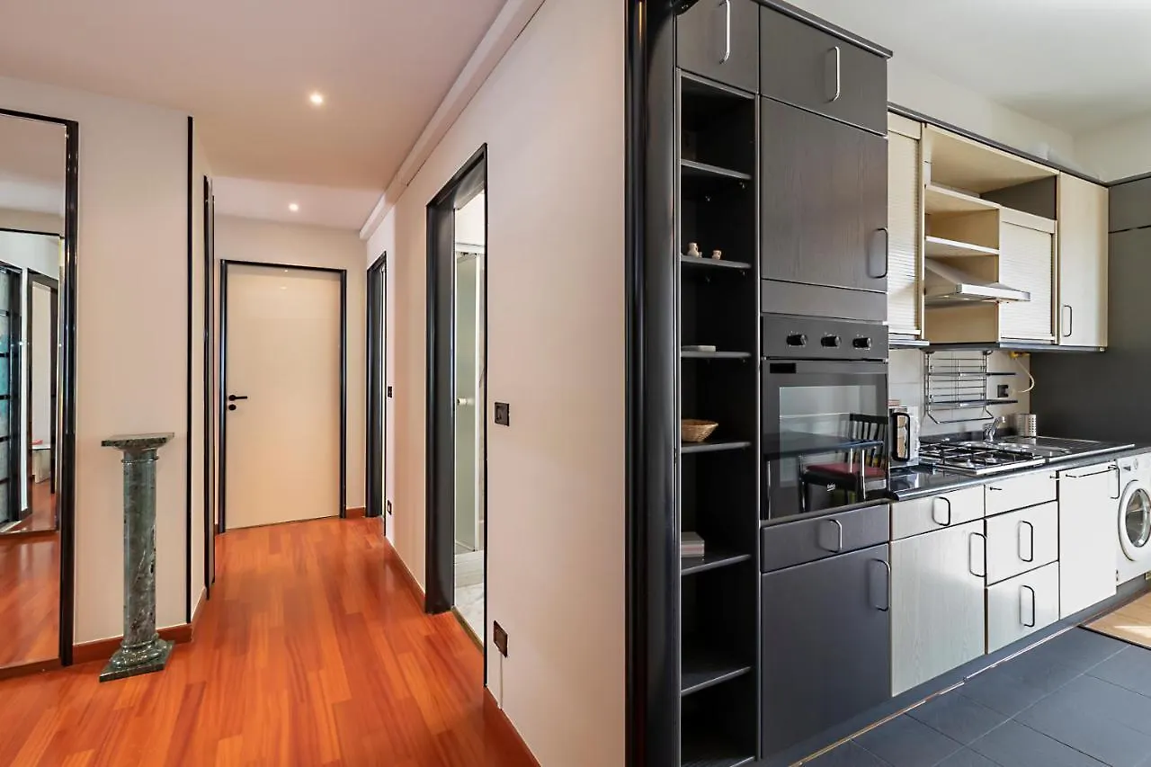 Altido Sleek Flat With Balcony, Walking Distance From Milan Centre Apartment Italy