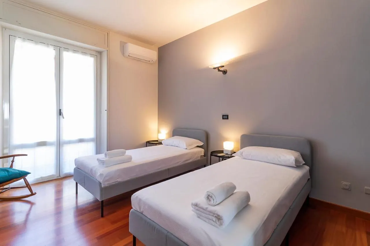 Altido Sleek Flat With Balcony, Walking Distance From Milan Centre Apartment Italy